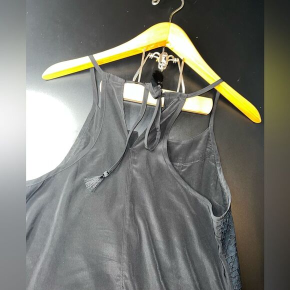 Athleta Dunes Eyelet Lace Tank Top Tie Back Black Size Medium EUC - Picture 9 of 9